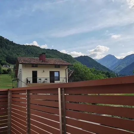 Apartmaji Tmaynka *
