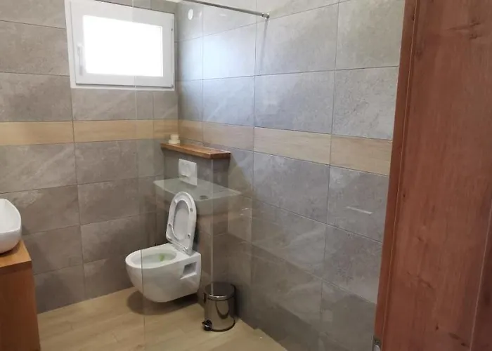 Apartmaji Tmaynka * טולמין