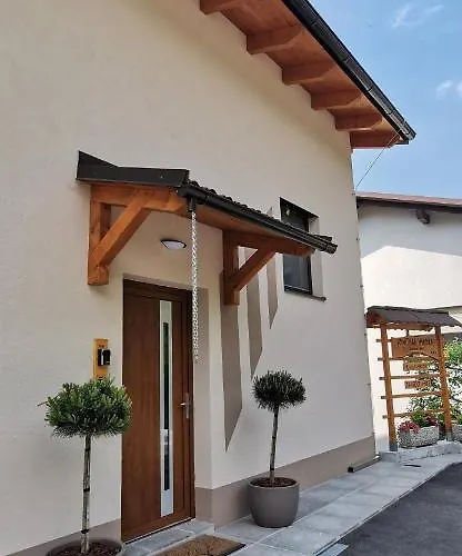 Apartmaji Tmaynka דירה *