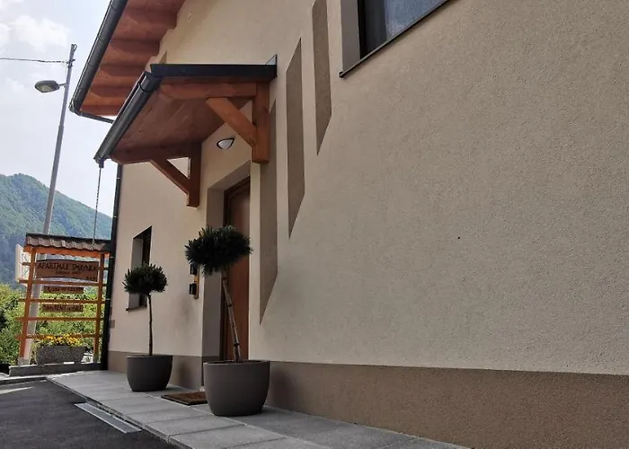 Apartmaji Tmaynka טולמין